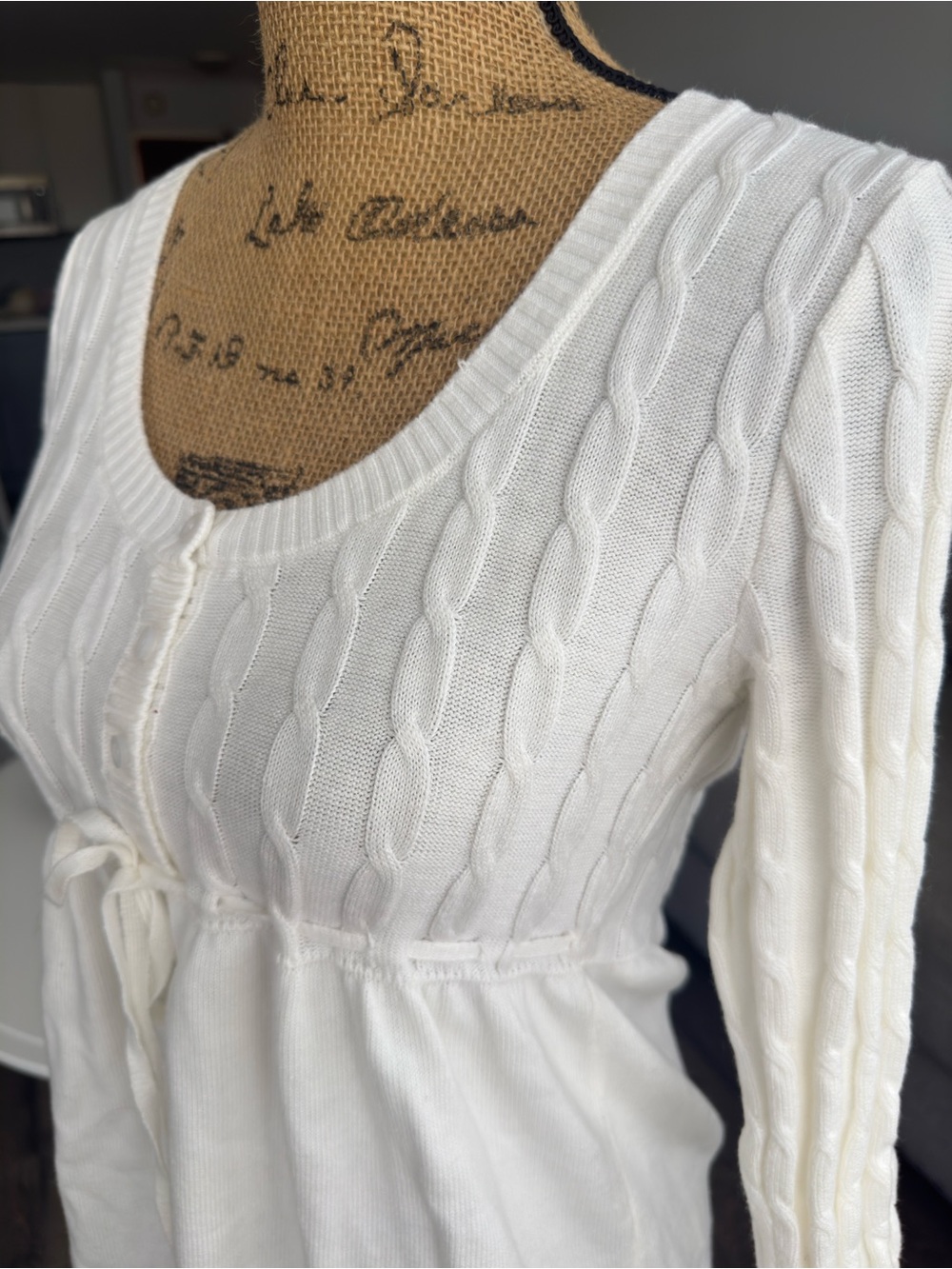 Hollister White Cable-Knit Tie-Waist Sweater - Picture 5 of 10